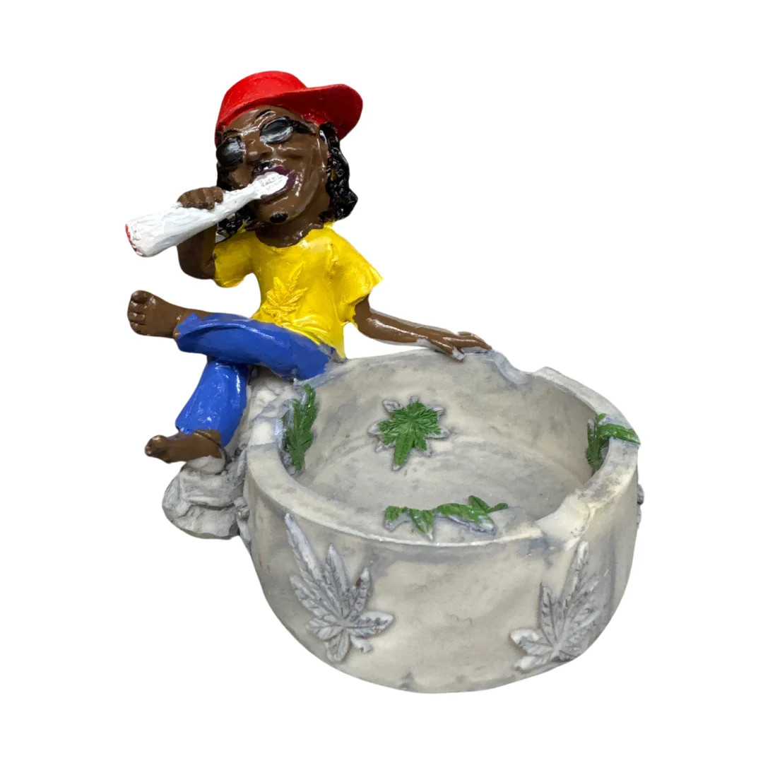 RASTA MAN SITTING SMOKING JOINT ASHTRAY