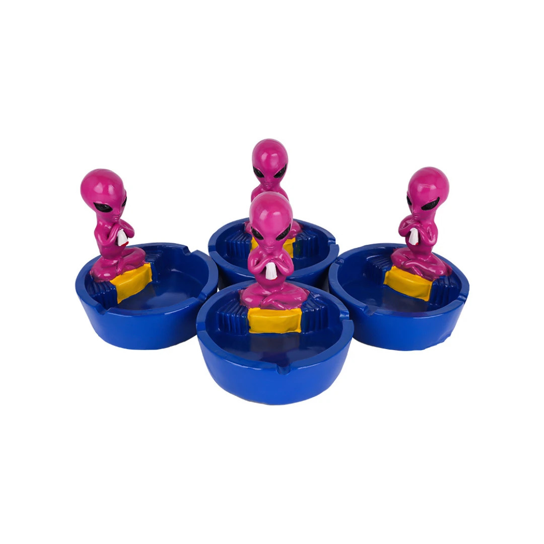 HUNKS SMOKE RESIN ASHTRAY 4CT